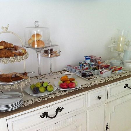 B&B Villa Cinzia Torre Santa Sabina Exteriör bild