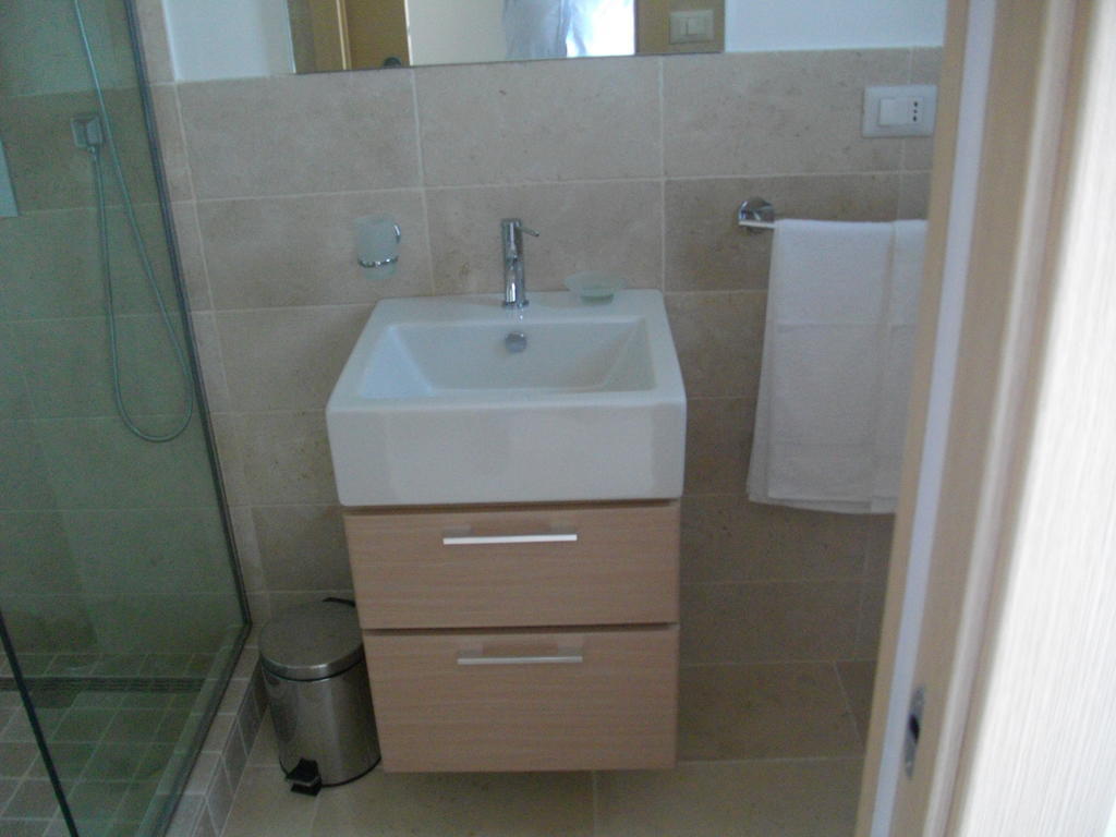 B&B Villa Cinzia Torre Santa Sabina Rum bild